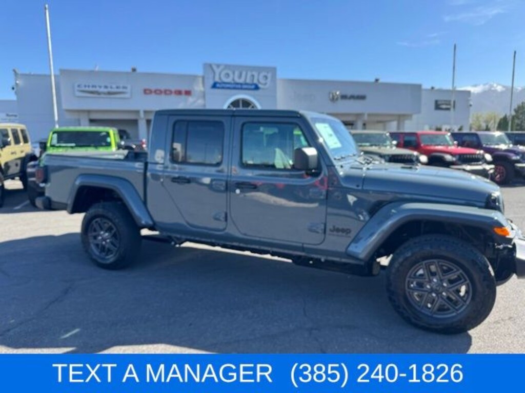 New 2026 Jeep Gladiator Sport Pickup