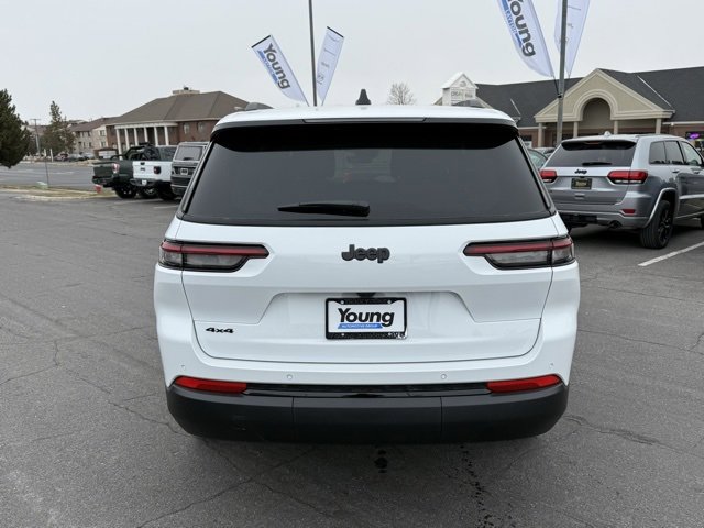 2025 Jeep Grand Cherokee Laredo Sport photo 4