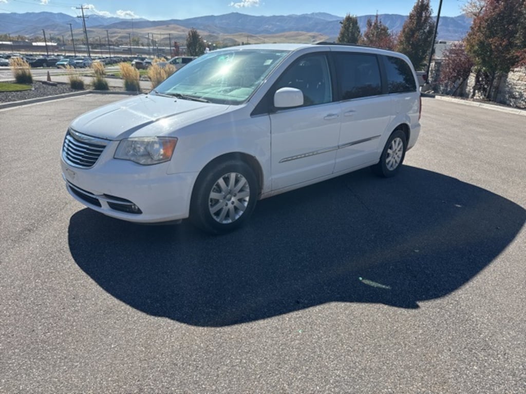 Used 2016 Chrysler Town & Country Touring Van LWB Passenger Van