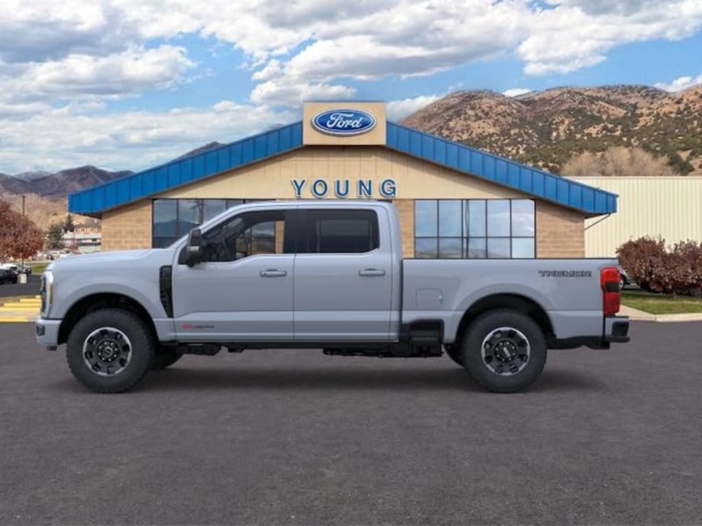 New 2026 Ford F-350 Lariat Truck Crew Cab