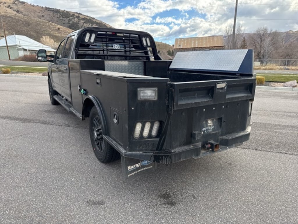 Used 2022 Ford F-350 Lariat Truck Crew Cab