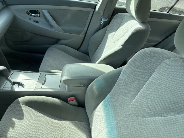 2010 Toyota Camry Base photo 3