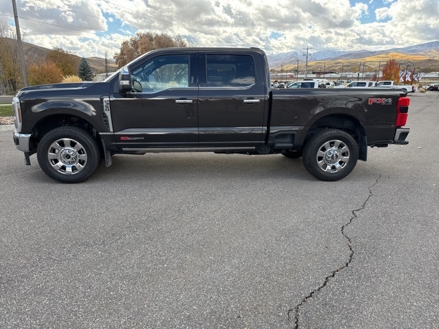 2024 Ford F-350 Lariat photo 3