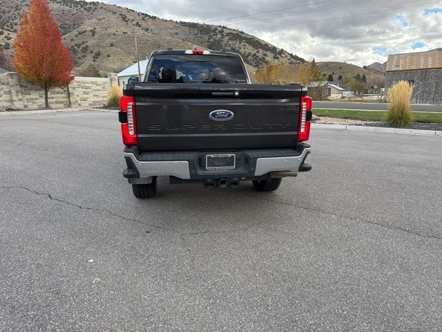 2024 Ford F-350 Lariat photo 3