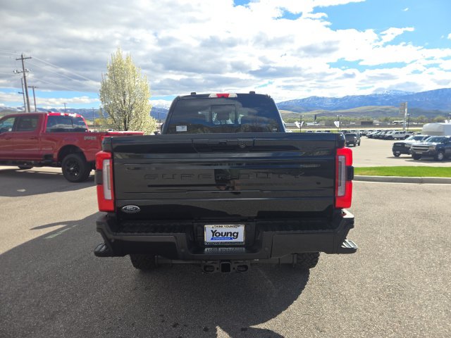 New 2026 Ford F-350 Platinum Truck Crew Cab