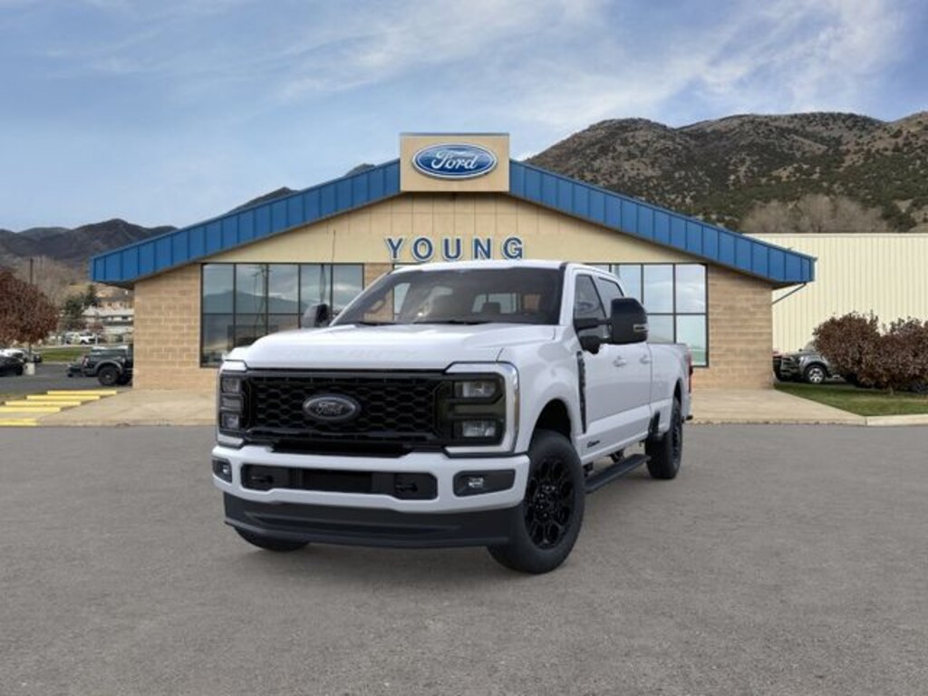 New 2026 Ford F-350 Lariat Truck Crew Cab