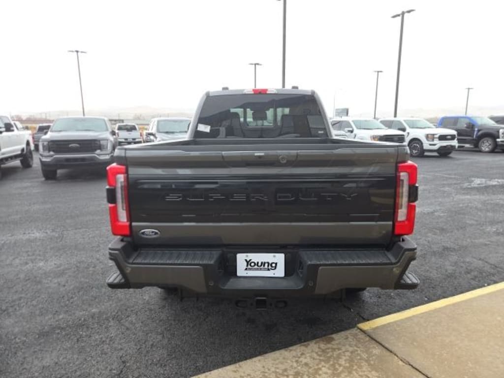 New 2026 Ford F-350 Platinum Truck Crew Cab