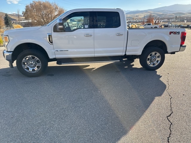 2022 Ford F-350 Lariat photo 3