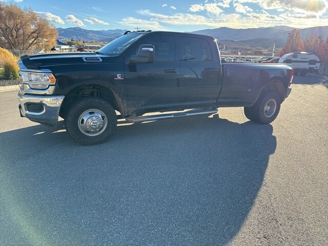 2023 Ram 3500 Tradesman photo 2
