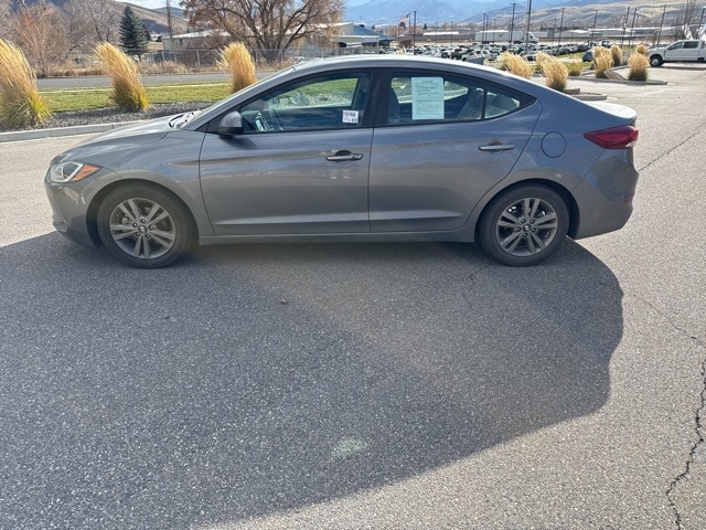 2018 Hyundai Elantra Value Edition photo 2