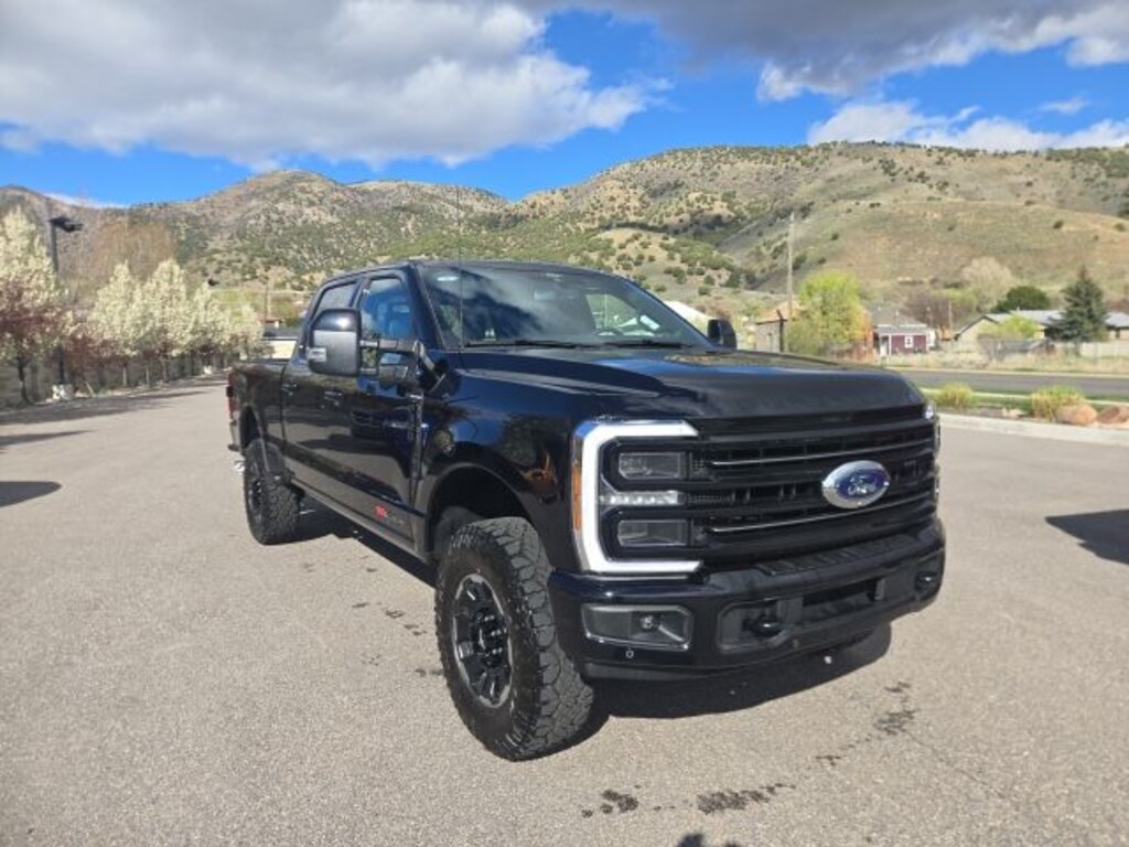 New 2026 Ford F-350 Platinum Truck Crew Cab