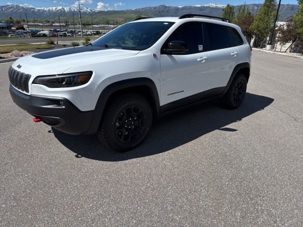 Used 2022 Jeep Cherokee Trailhawk SUV
