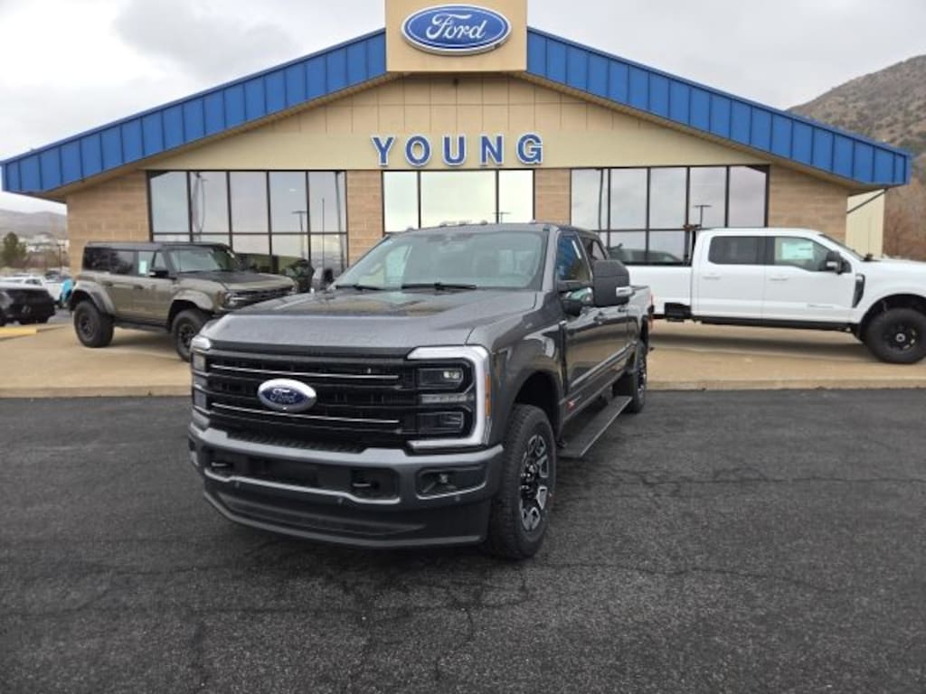 New 2026 Ford F-350 Platinum Truck Crew Cab