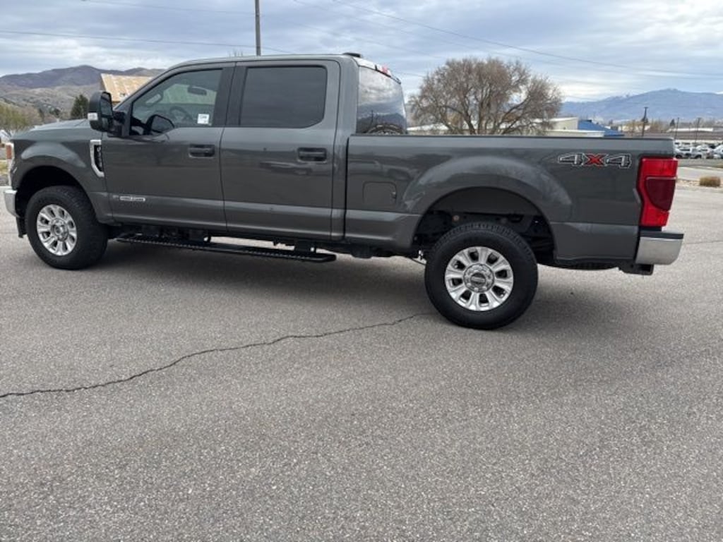 Used 2020 Ford F-250 XLT Truck Crew Cab
