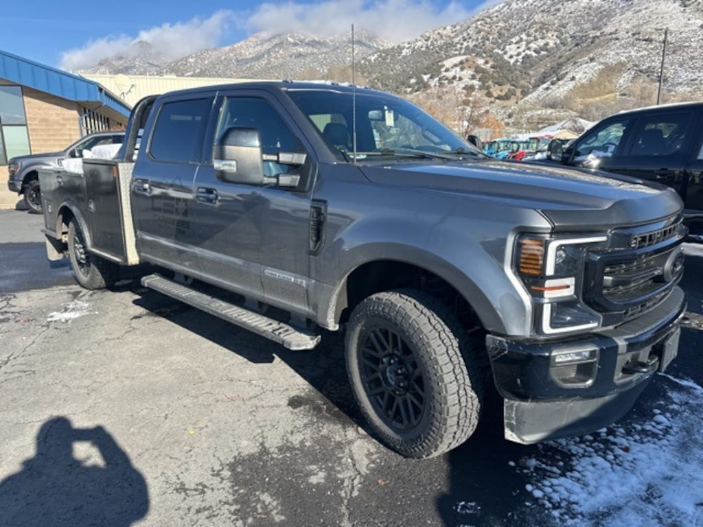 Used 2022 Ford F-350 Lariat Truck Crew Cab