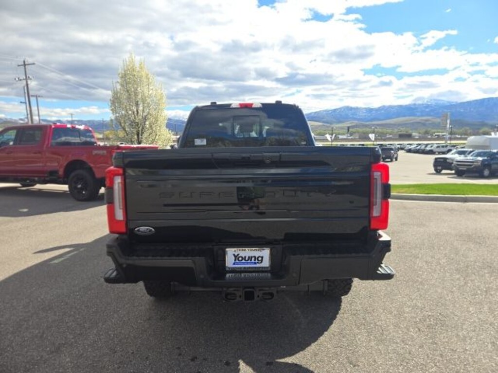 New 2026 Ford F-350 Platinum Truck Crew Cab