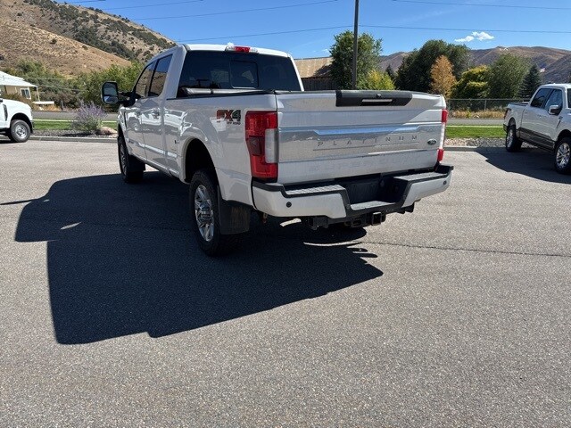 2017 Ford F-350 Platinum photo 4