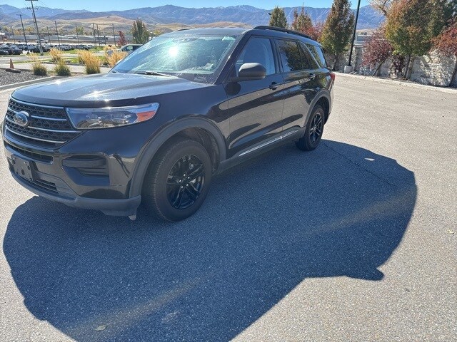 2022 Ford Explorer XLT photo 2