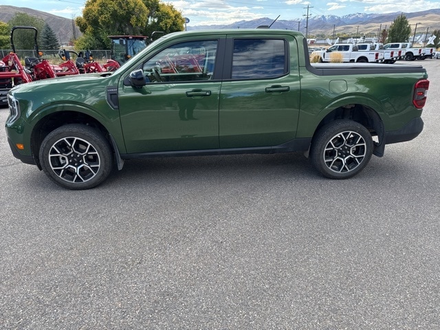 2025 Ford Maverick Lariat photo 2