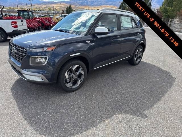 2025 Hyundai Venue Limited photo 2