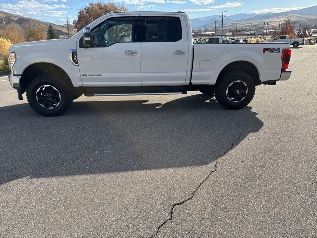 2020 Ford F-350 Lariat photo 3