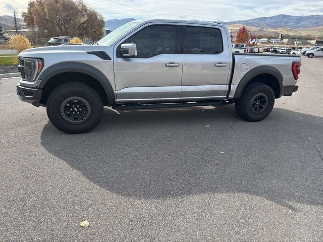 2023 Ford F-150 Raptor photo 2