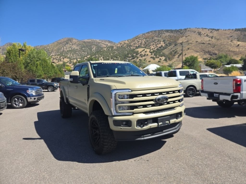 New 2024 Ford F-250 Lariat Truck Crew Cab
