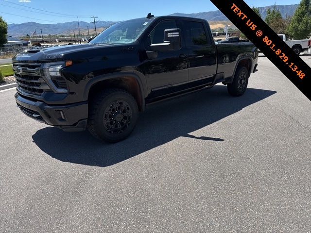 2024 Chevrolet Silverado 3500HD High Country photo 2