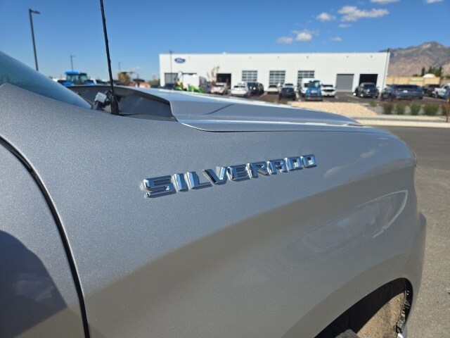 2021 Chevrolet Silverado 1500 Custom photo 4
