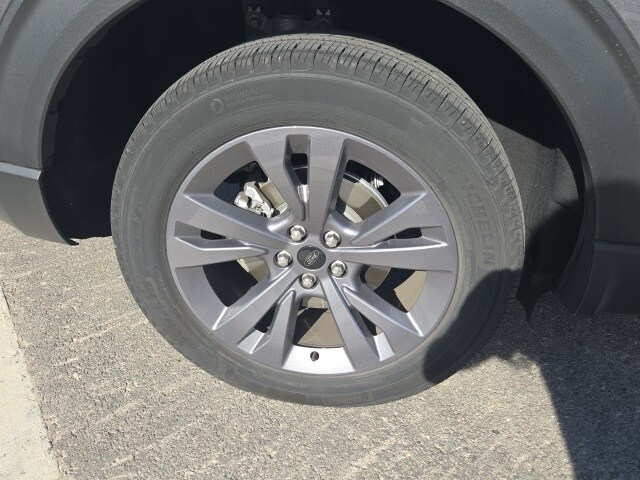 2022 Ford Explorer XLT photo 4