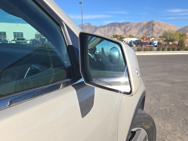 2012 Gmc Acadia SLT photo 3