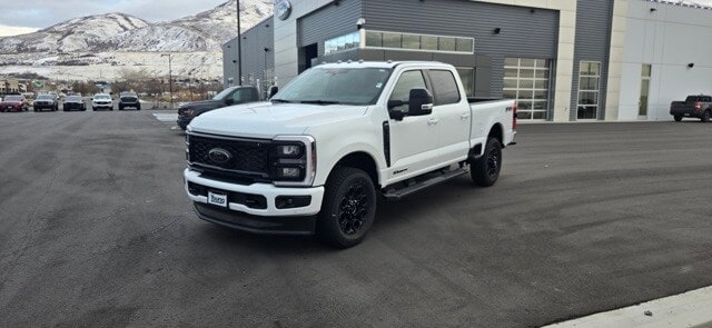 2025 Ford F-350 Super Duty Lariat's photo