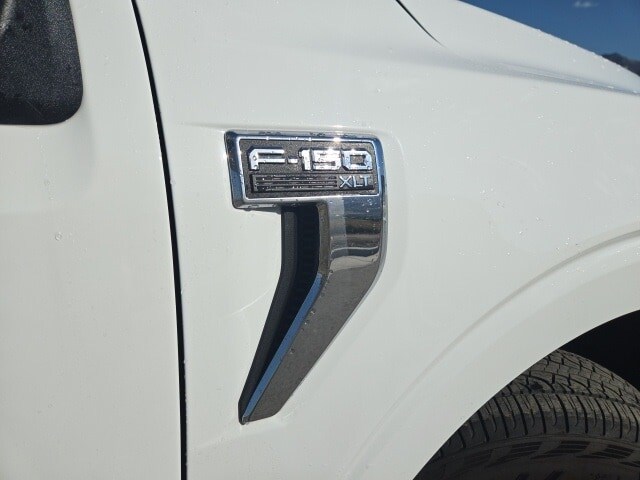 2023 Ford F-150 XLT photo 4