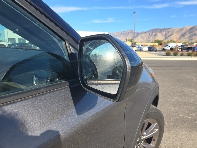 2022 Ford Explorer XLT photo 3