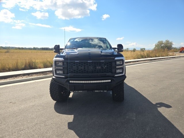 2024 Ford F-250 Lariat photo 2