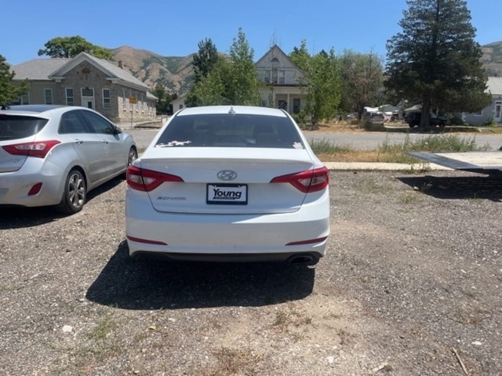 Used 2016 Hyundai Sonata SE Sedan