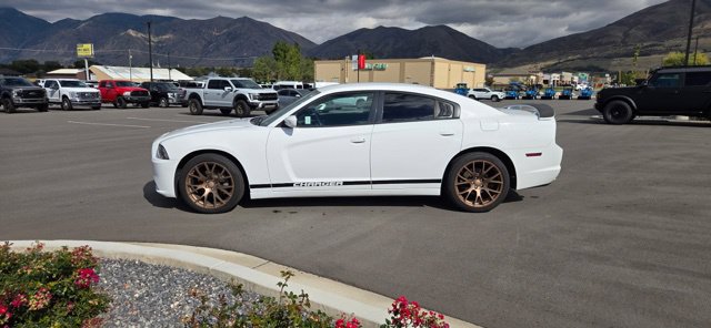 Used 2014 Dodge Charger SXT Sedan