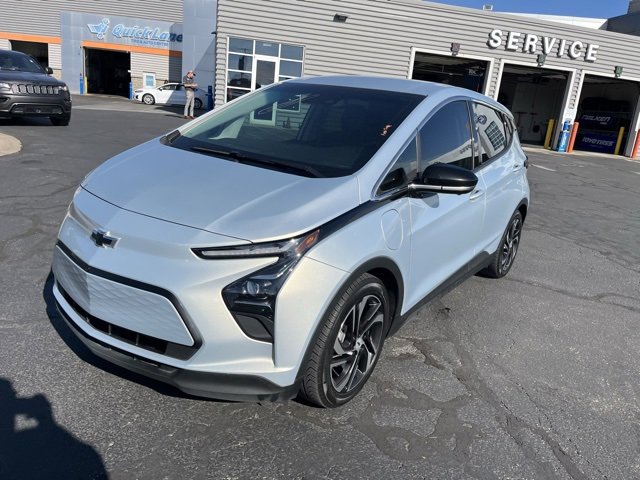2022 Chevrolet Bolt EV 2LT photo 3