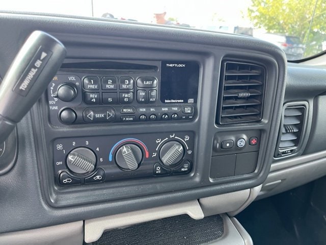 2002 Chevrolet Suburban 1500 Z71 photo 16
