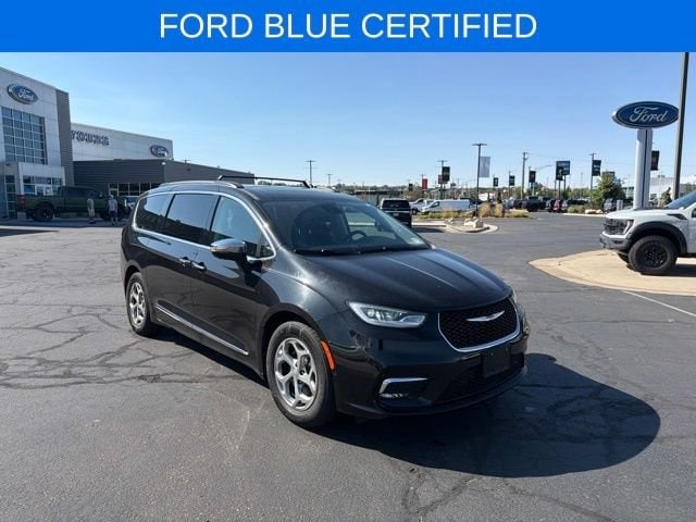 2022 Chrysler Pacifica Van Passenger Van 