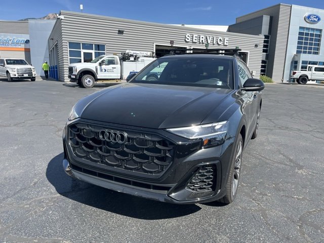 2025 Audi Q8 55 Premium Plus photo 3