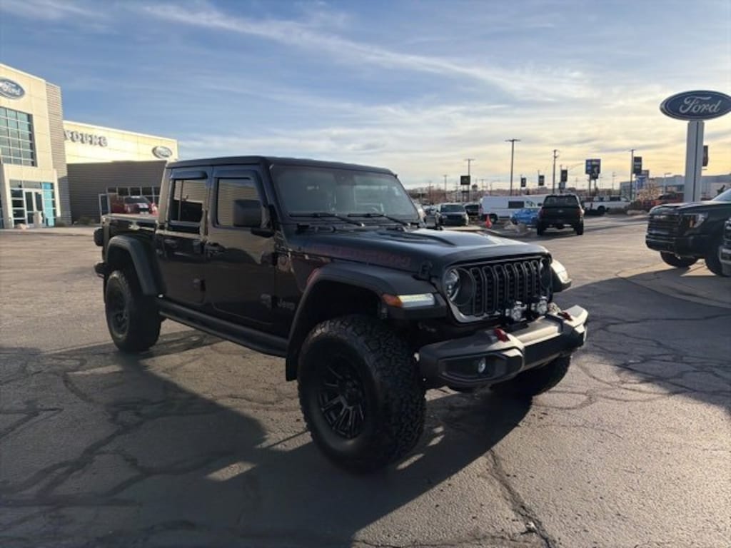 Used 2024 Jeep Gladiator Rubicon Truck Crew Cab