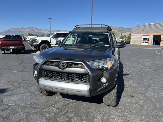 2019 Toyota 4Runner TRD Off-Road Premium photo 3