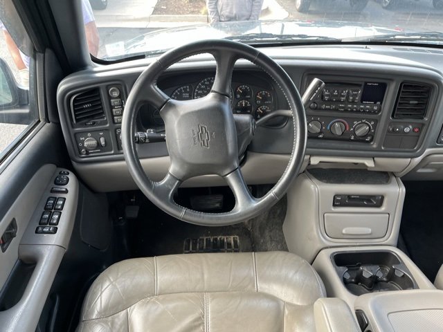 2002 Chevrolet Suburban 1500 Z71 photo 21