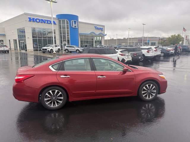 Used 2016 Nissan Altima 2.5 SV Sedan