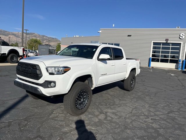 2018 Toyota Tacoma SR5 V6 photo 3