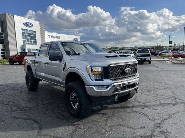 2022 Ford F-150 Lariat photo 2