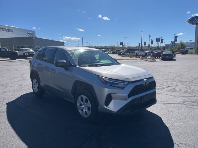 2024 Toyota RAV4 LE photo 2