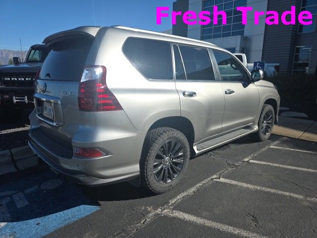 2022 Lexus GX 460 Premium photo 3