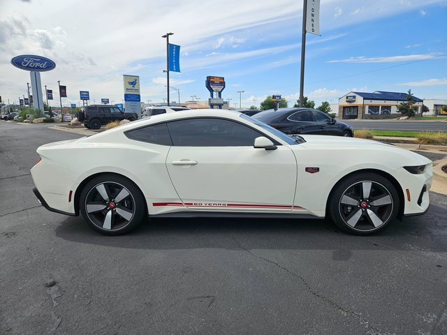 2025 Ford Mustang GT Premium photo 2